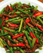 村落复兴中的科技力量：智能炒菜机帮力县域餐